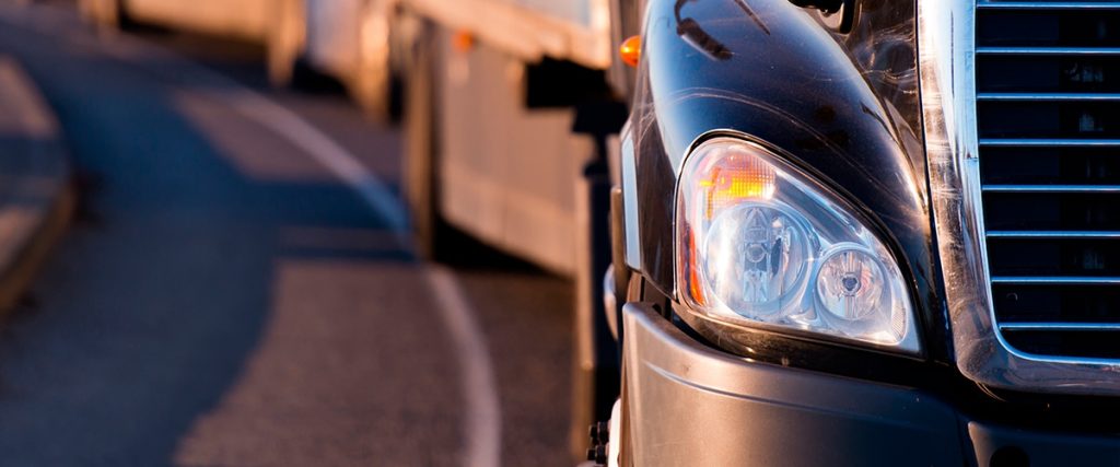 caminhão visto de frente